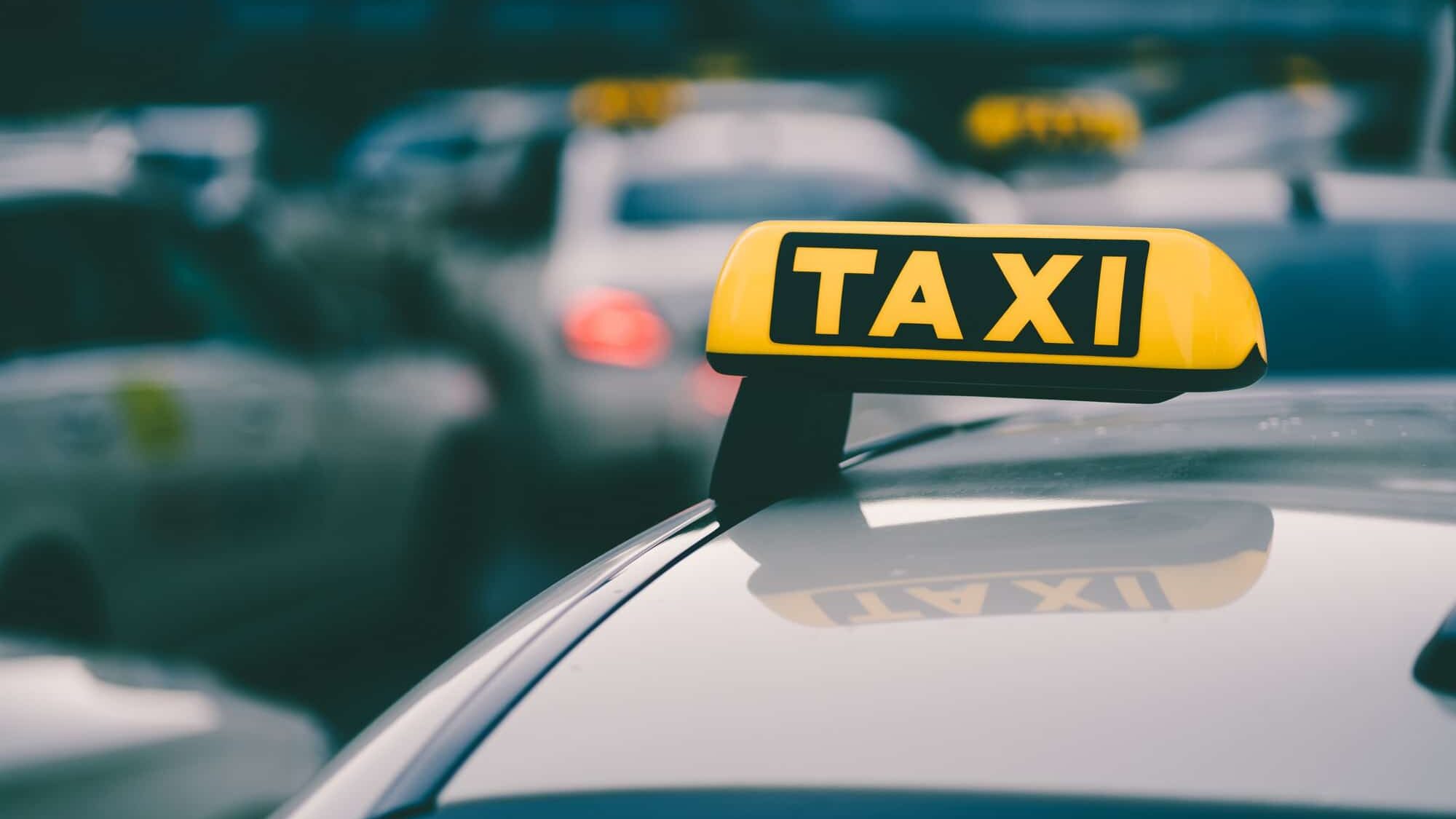 Header Ecofix Taxi bestellen - Ein Taxi